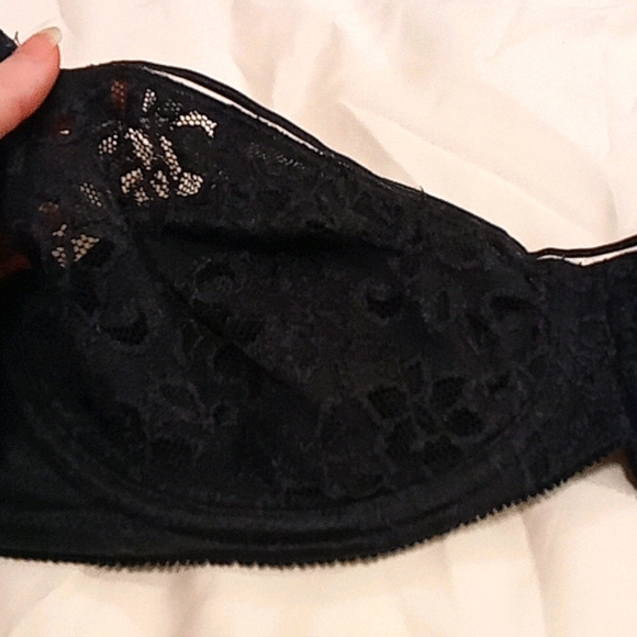 BLACK C CUP BRA - Picture 2 of 3